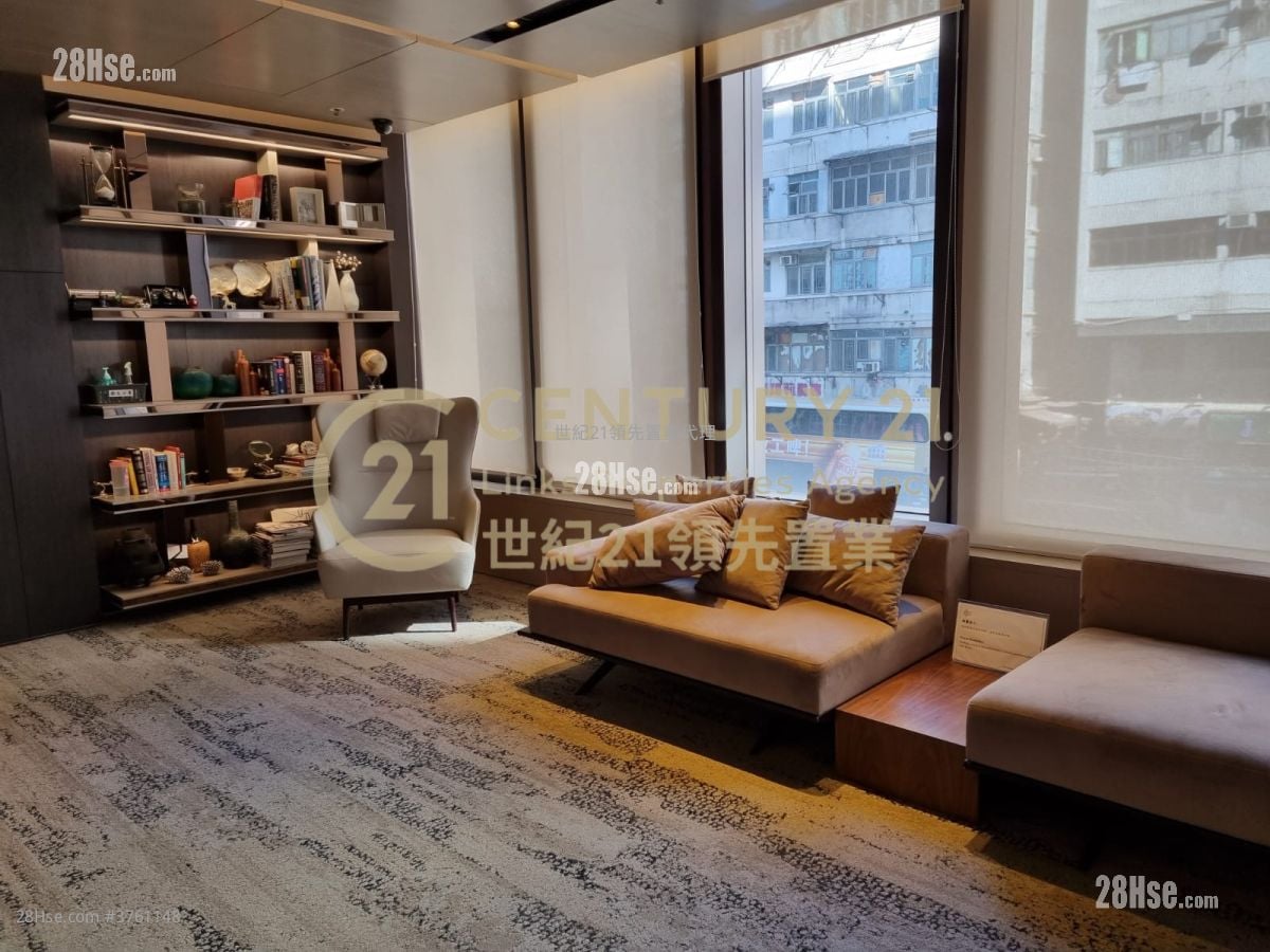 Axis Sell 1 Bedroom , 1 Bathroom 247 ft²