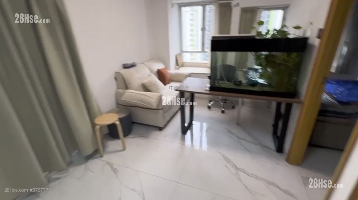 New Kwai Fong Gardens Sell 2 Bedrooms , 1 Bathroom 418 ft²