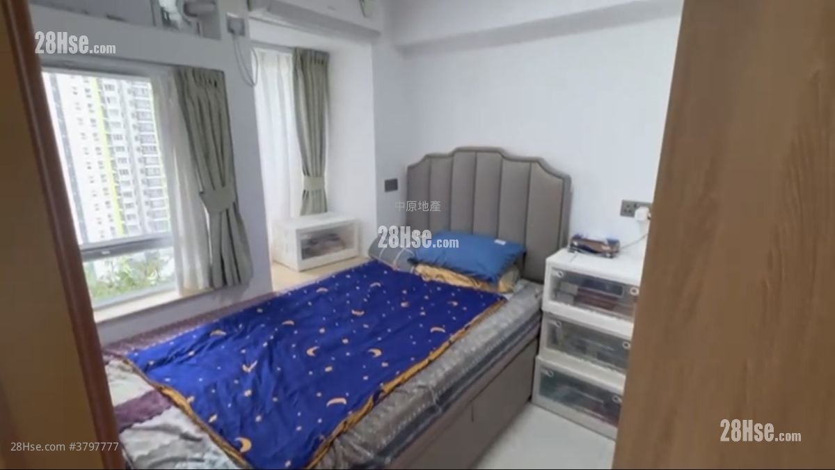 New Kwai Fong Gardens Sell 2 Bedrooms , 1 Bathroom 418 ft²