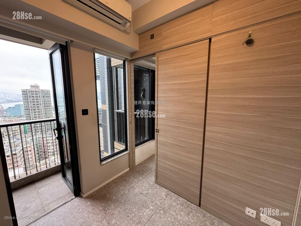 Artisan Garden Sell 1 Bedroom , 1 Bathroom 303 ft²