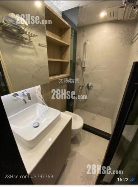 Harbour Place Sell 3 Bedrooms 589 ft²