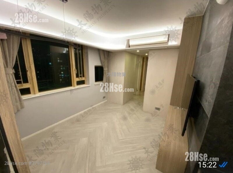 Harbour Place Sell 3 Bedrooms 589 ft²