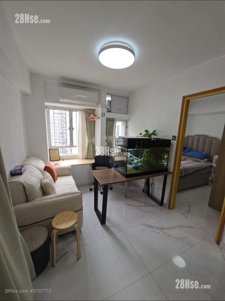 New Kwai Fong Gardens Sell 2 Bedrooms , 1 Bathroom 418 ft²