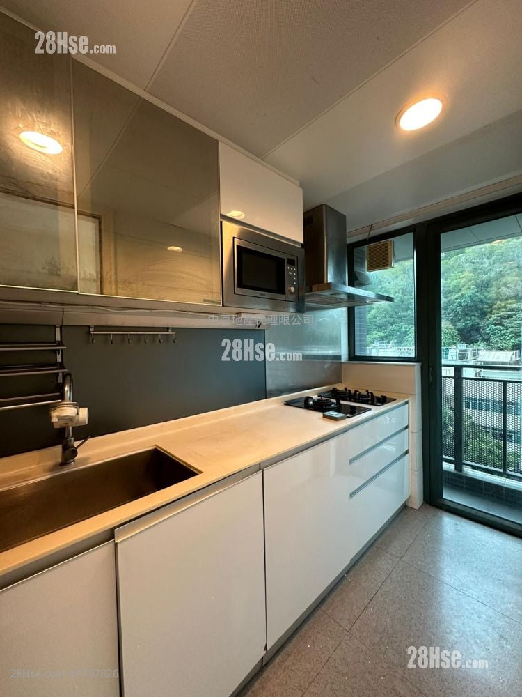 The Rise Sell 1 Bathroom 522 ft²