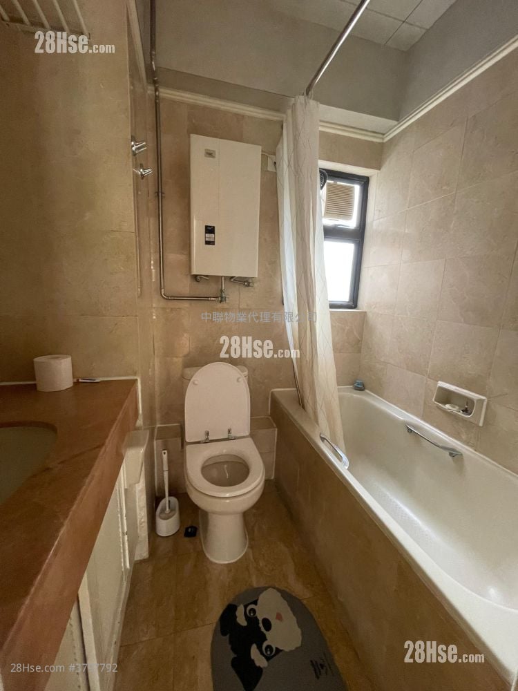 Parc Royale Sell 3 Bedrooms , 2 Bathrooms 942 ft²