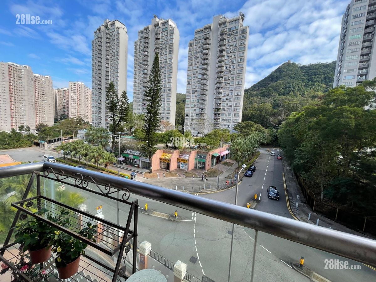 Parc Royale Sell 3 Bedrooms , 2 Bathrooms 942 ft²