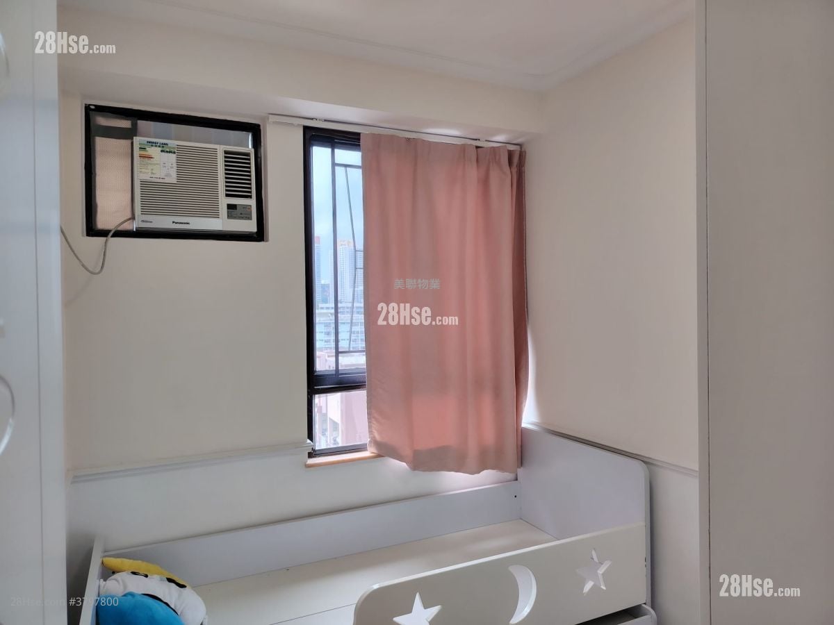 又一居 售盘 3 房 561 平方尺