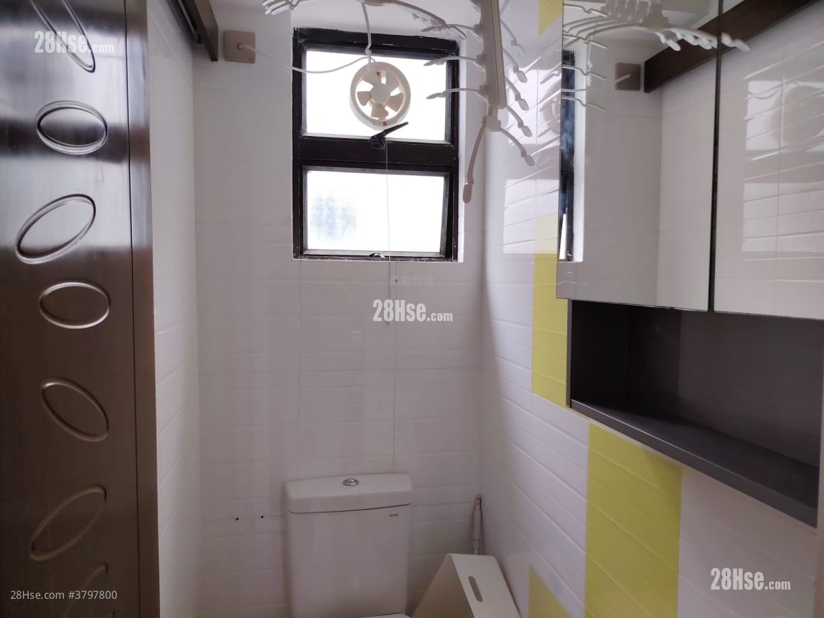 又一居 售盘 3 房 561 平方尺