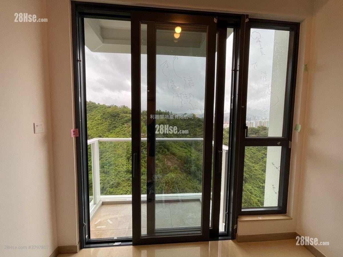 The Grand Marine Rental 1 Bedroom , 1 Bathroom 303 ft²