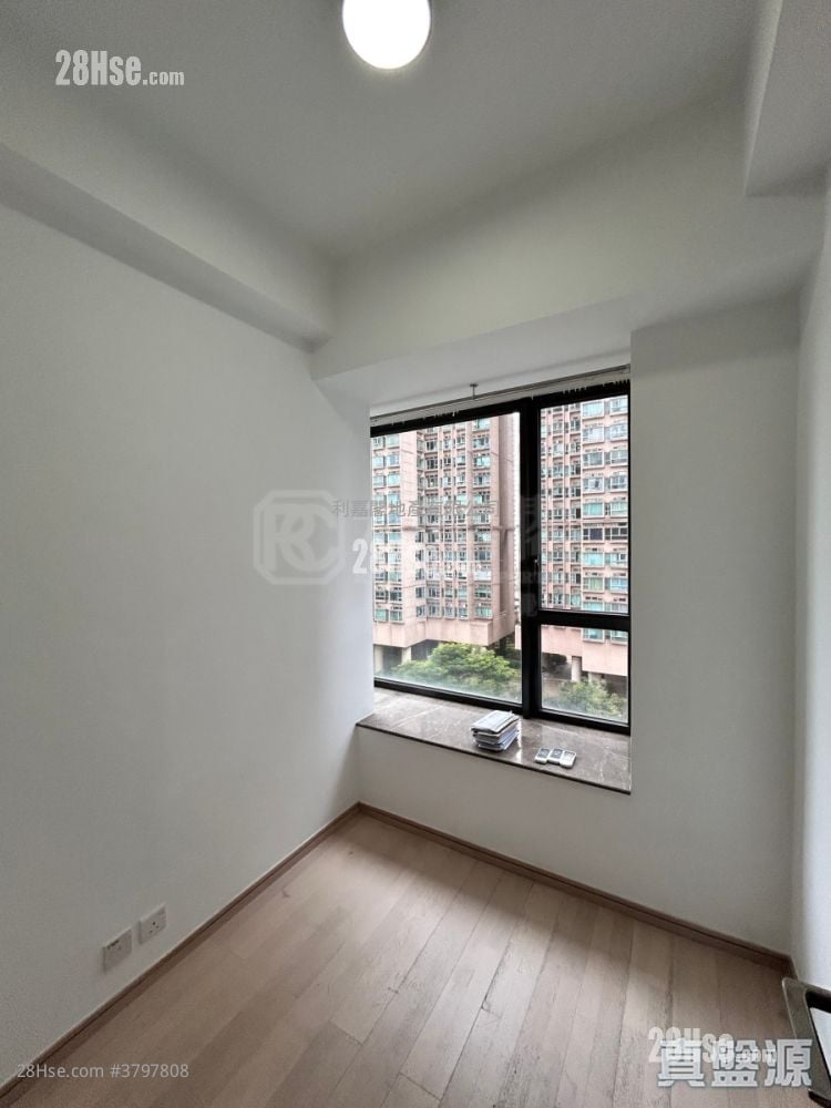 逸峯 售盘 2 房 459 平方尺