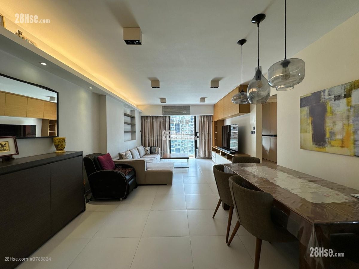 Parc Royale Sell 4 Bedrooms , 2 Bathrooms 1,241 ft²