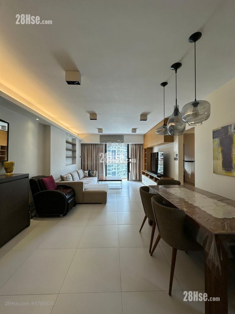 Parc Royale Sell 4 Bedrooms , 2 Bathrooms 1,241 ft²