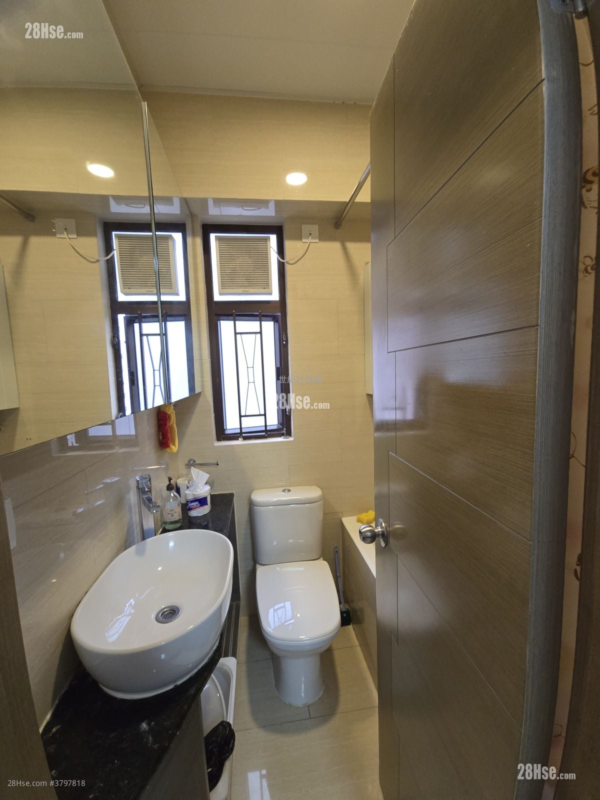 富利大厦 租盘 2 房 , 1 浴室 375 平方尺