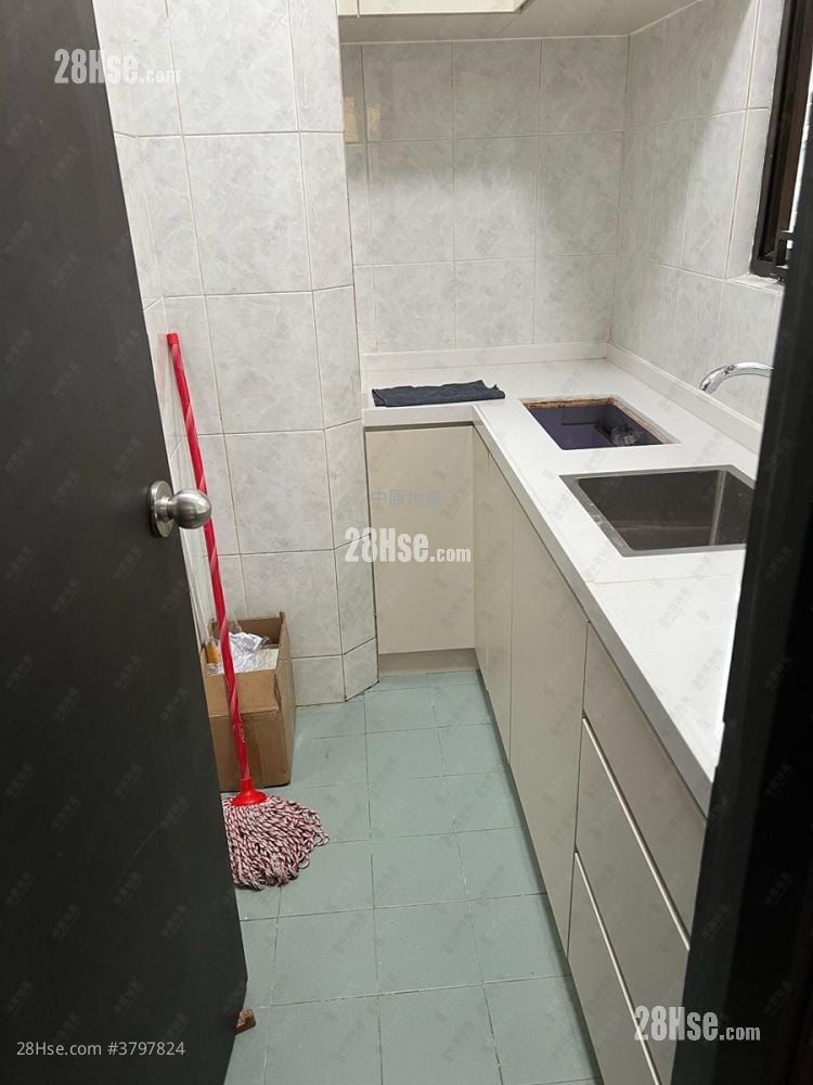 Wealth Court Sell 2 Bedrooms , 1 Bathroom 294 ft²