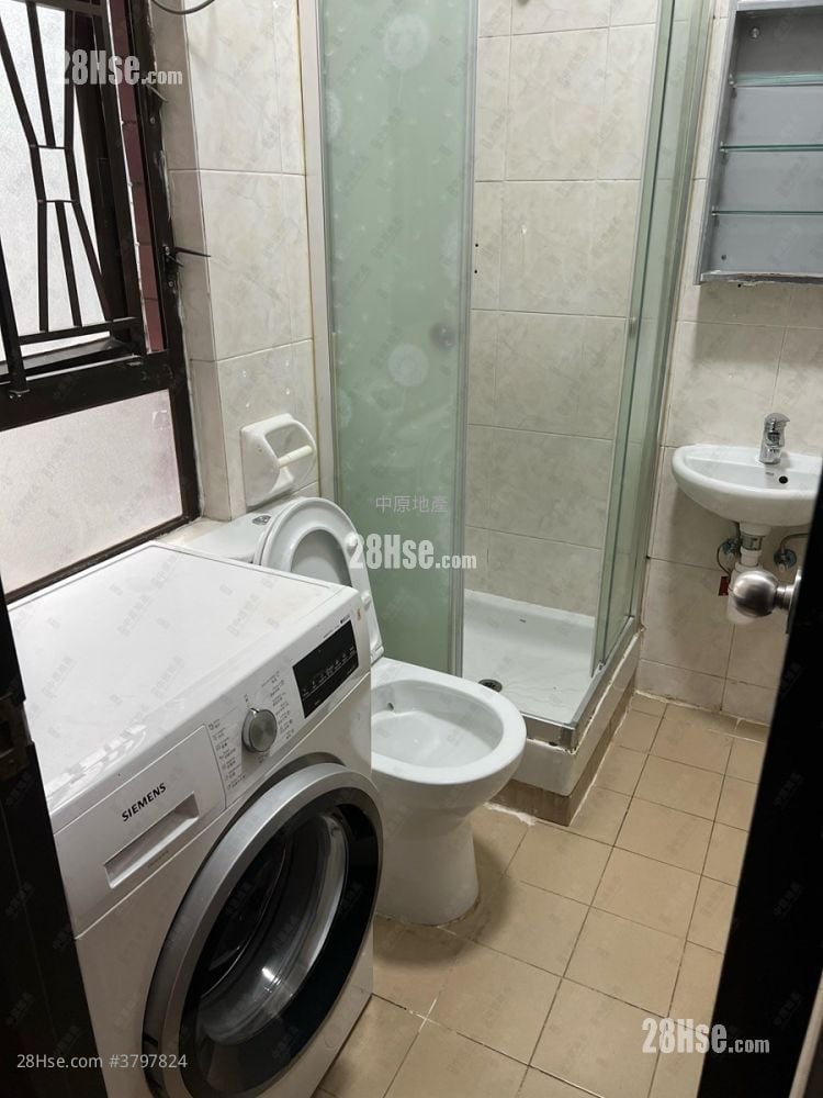 Wealth Court Sell 2 Bedrooms , 1 Bathroom 294 ft²