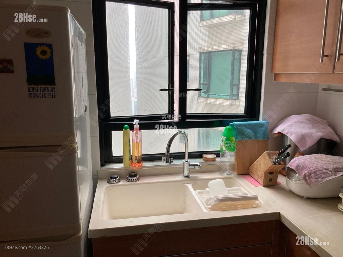 The Cliveden Sell 3 Bedrooms , 2 Bathrooms 713 ft²