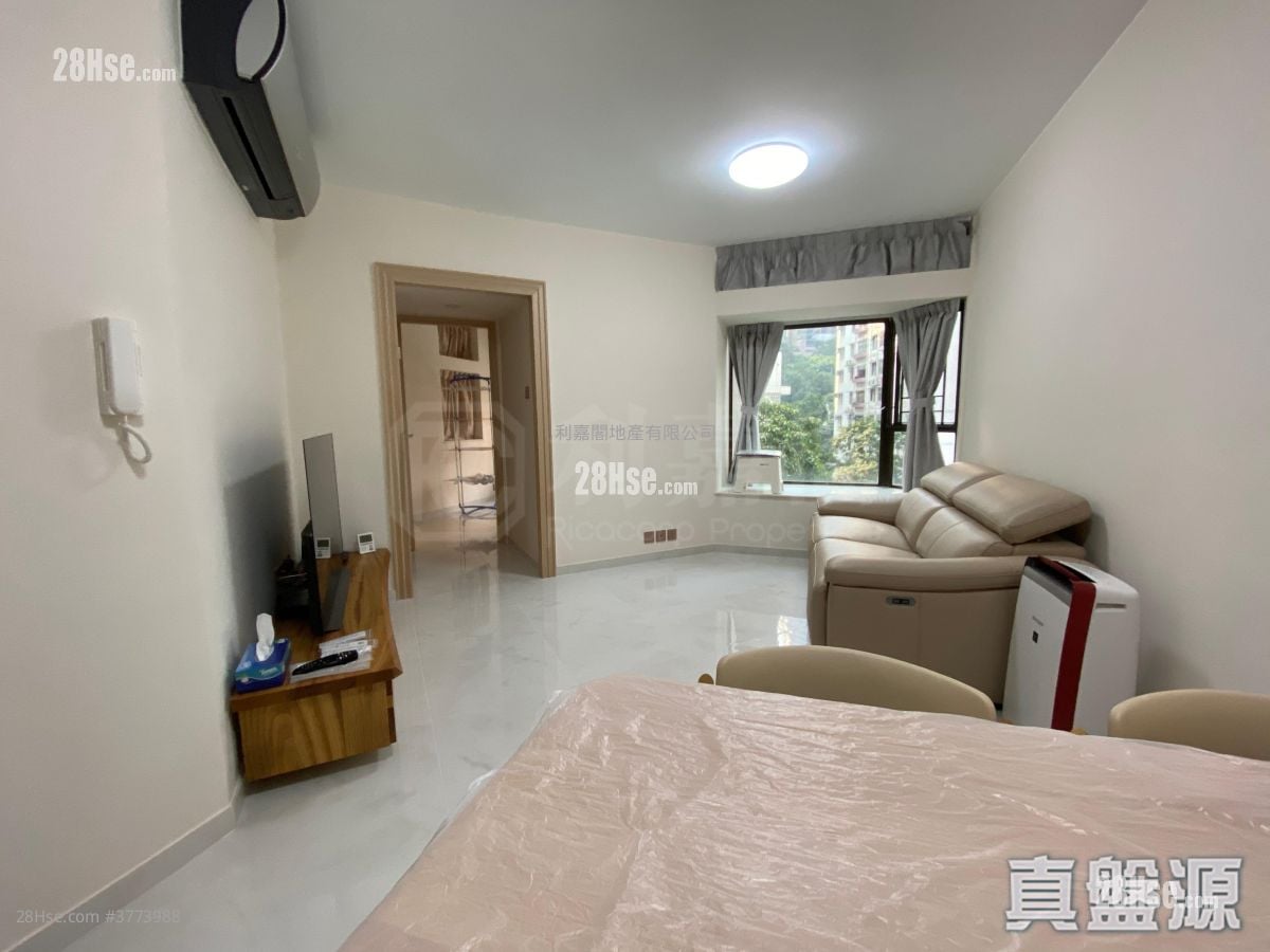 Euston Court Sell 2 Bedrooms , 1 Bathroom 587 ft²