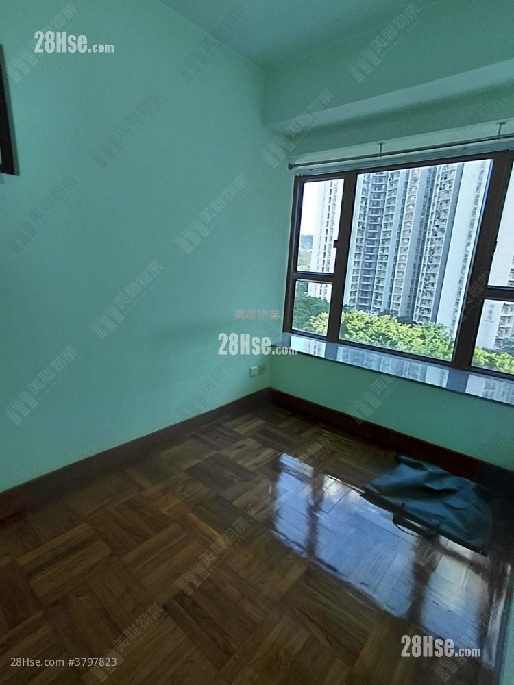 Royal Green Sell 2 Bedrooms 450 ft²