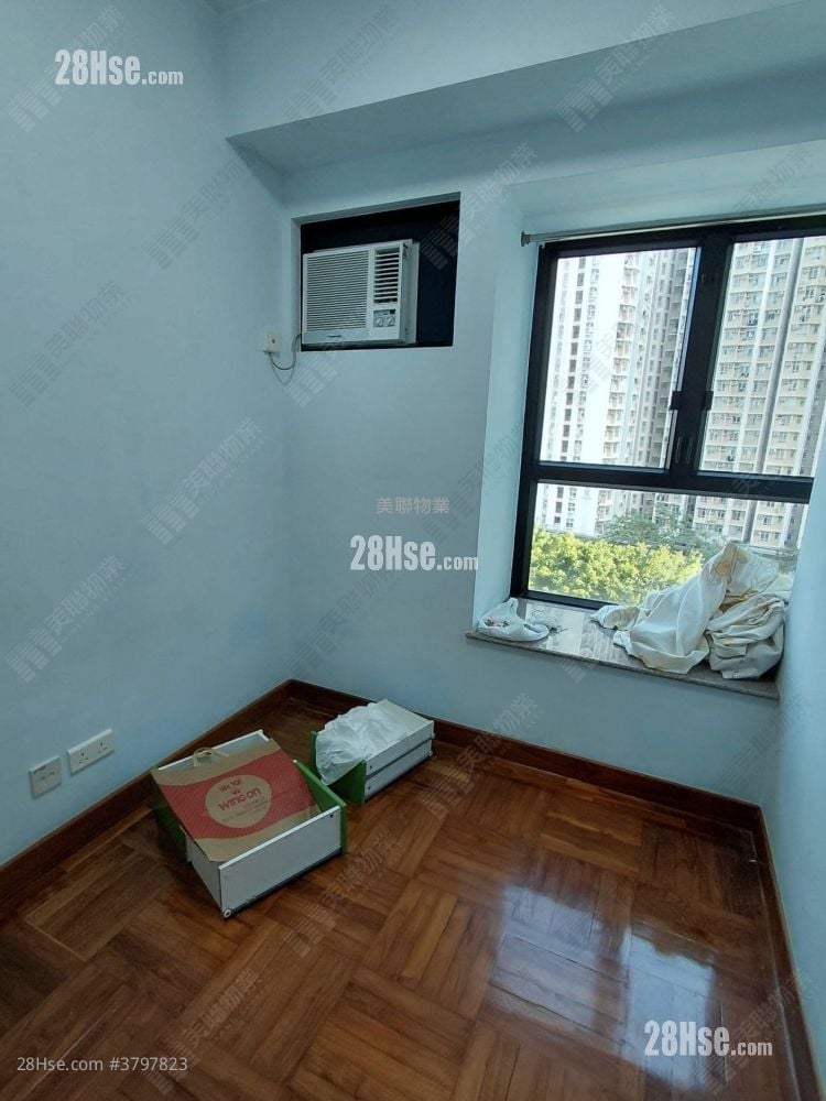 Royal Green Sell 2 Bedrooms 450 ft²