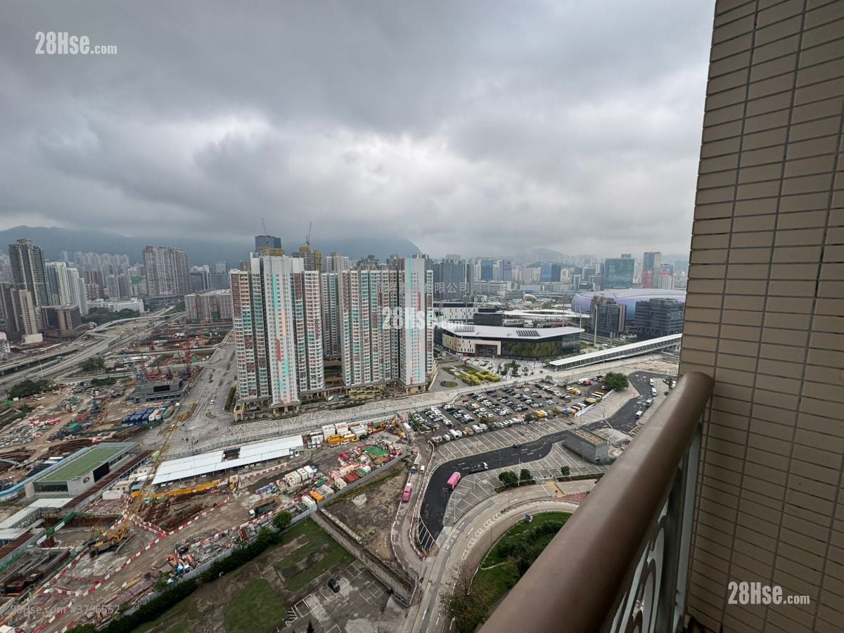 Sky Tower Sell 2 Bedrooms , 1 Bathroom 479 ft²