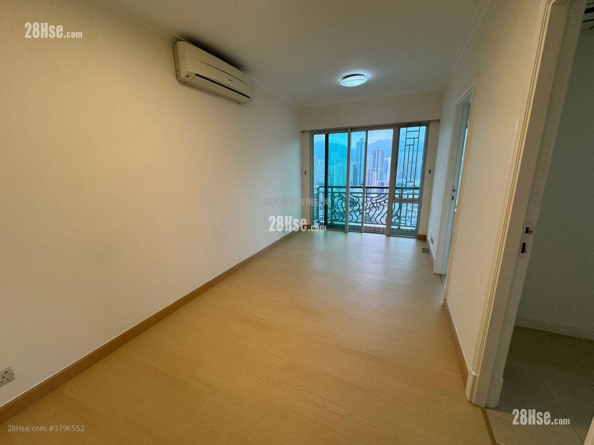 Sky Tower Sell 2 Bedrooms , 1 Bathroom 479 ft²