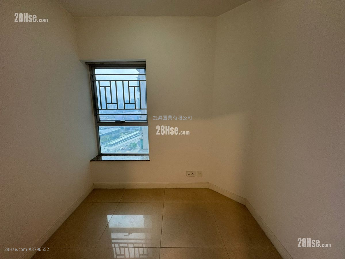 Sky Tower Sell 2 Bedrooms , 1 Bathroom 479 ft²