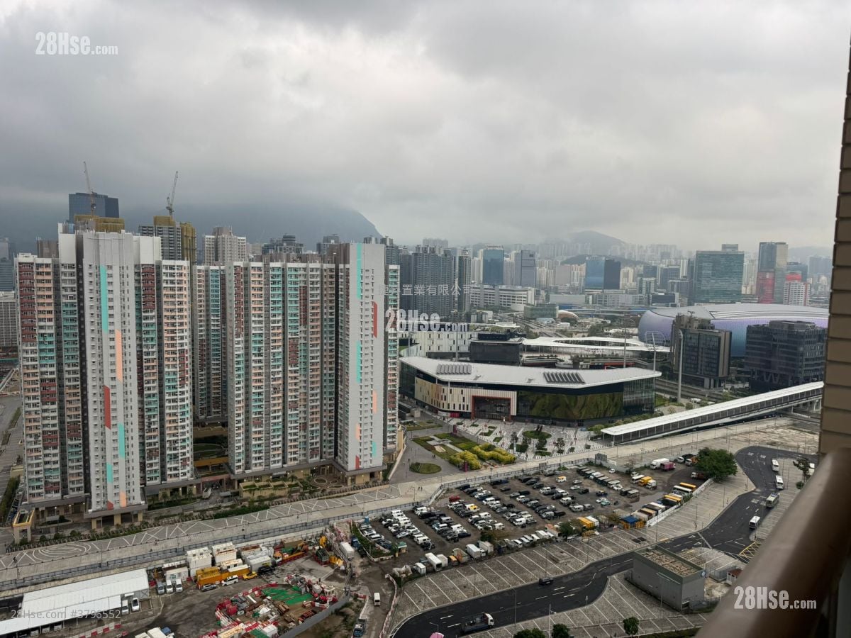 Sky Tower Sell 2 Bedrooms , 1 Bathroom 479 ft²