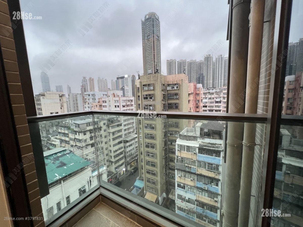 AVA228 售盘 1 房 249 平方尺