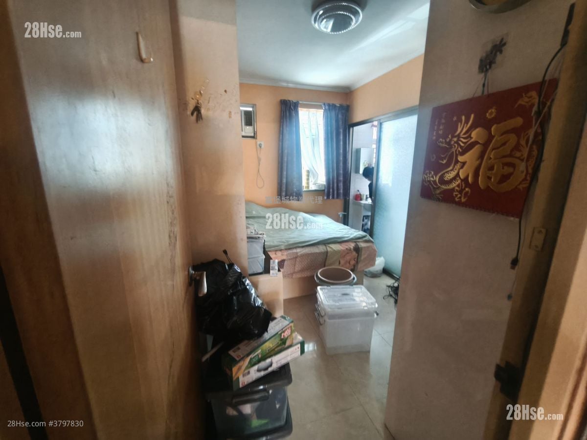 Tai Lam Liu Village Sell 4 Bedrooms , 3 Bathrooms 650 ft²