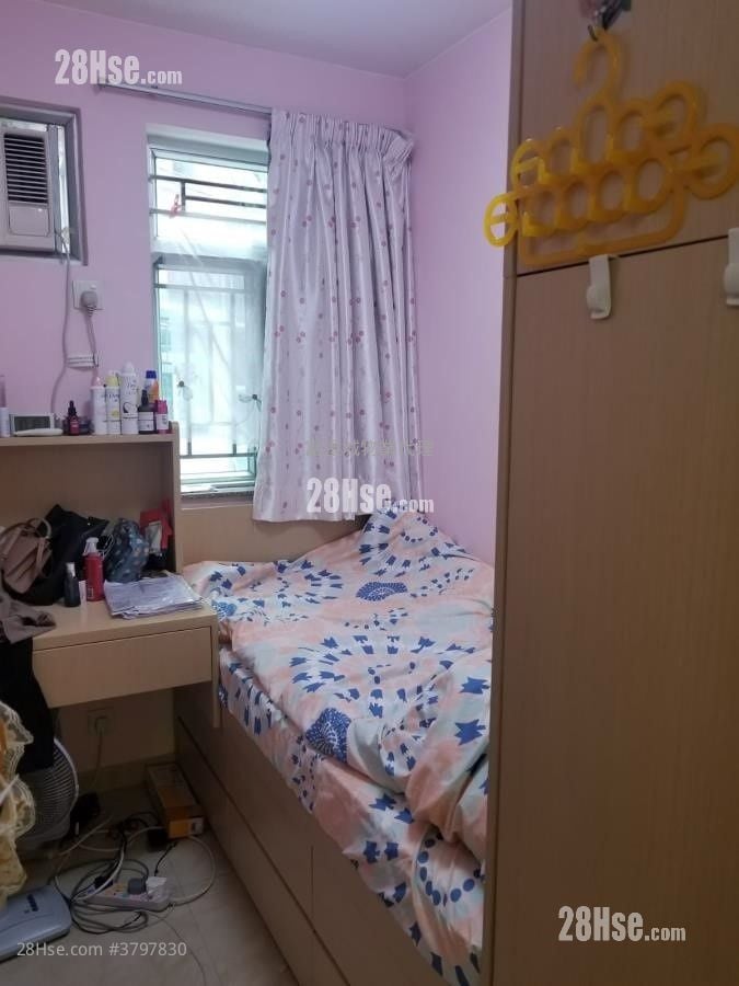 Tai Lam Liu Village Sell 4 Bedrooms , 3 Bathrooms 650 ft²