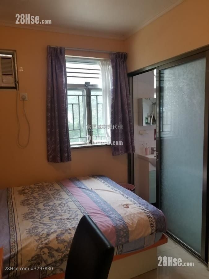 Tai Lam Liu Village Sell 4 Bedrooms , 3 Bathrooms 650 ft²