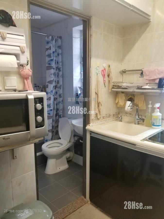 Tai Lam Liu Village Sell 4 Bedrooms , 3 Bathrooms 650 ft²