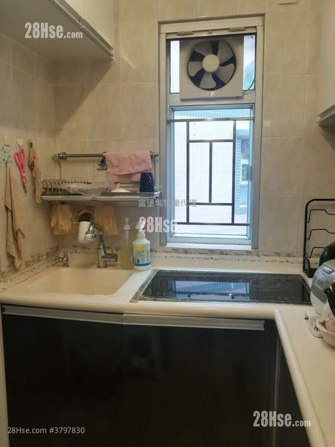 Tai Lam Liu Village Sell 4 Bedrooms , 3 Bathrooms 650 ft²