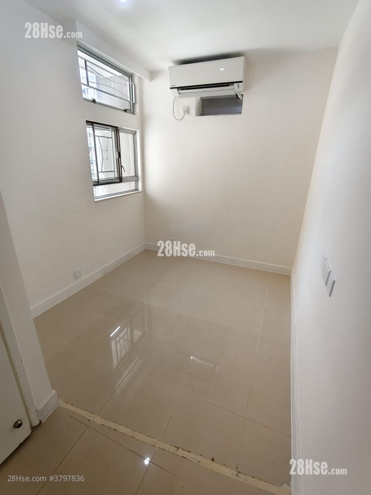 德强苑 售盘 3 房 , 1 浴室 574 平方尺