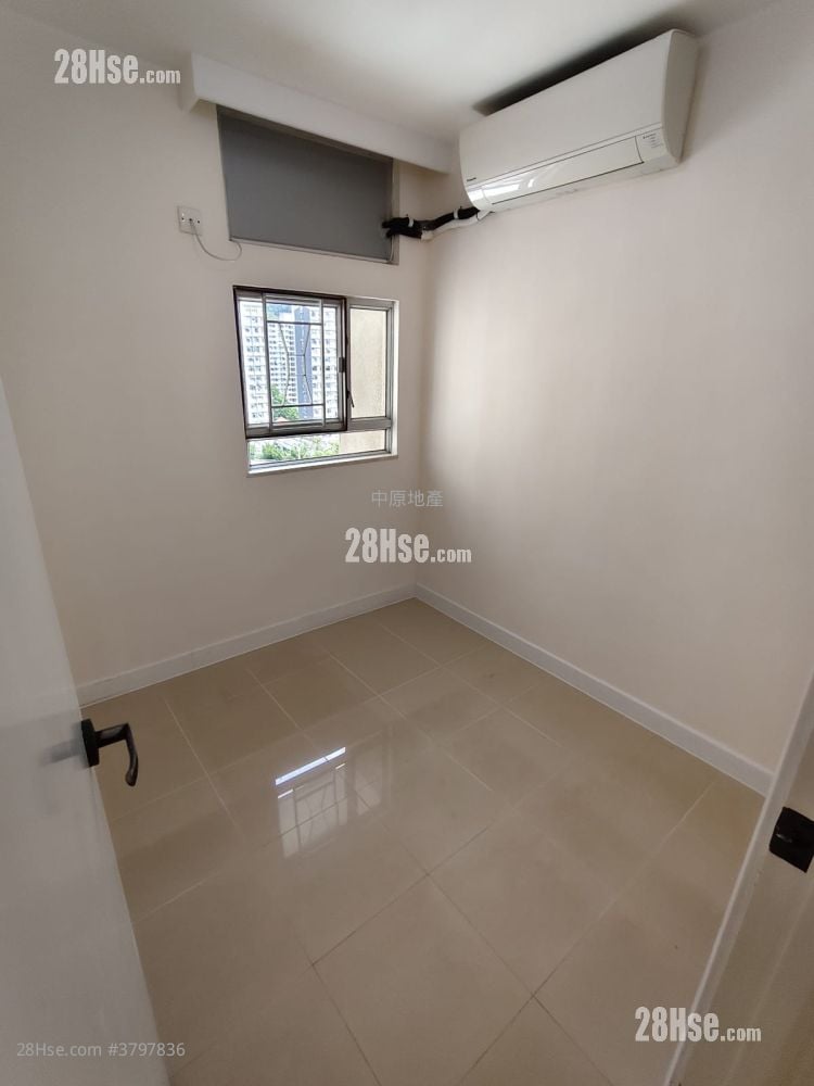 德强苑 售盘 3 房 , 1 浴室 574 平方尺