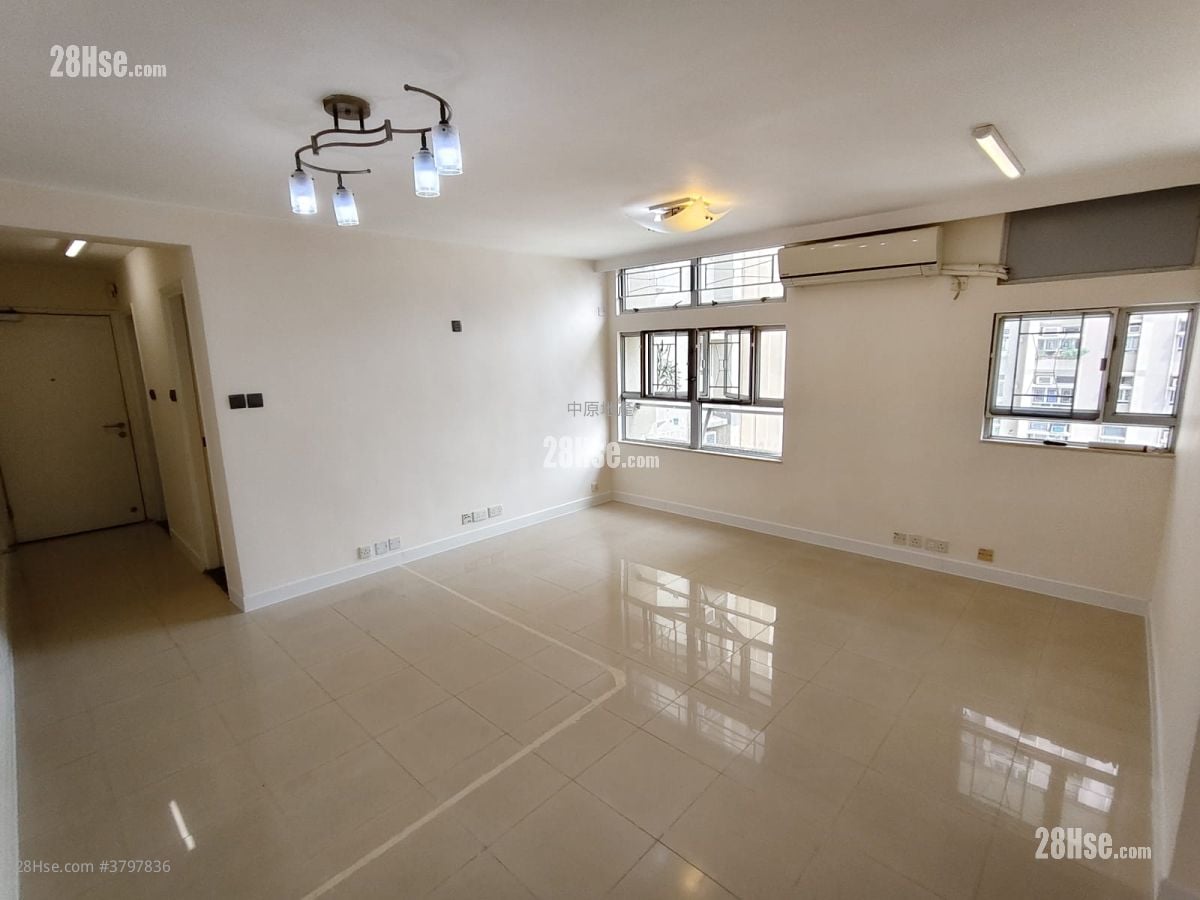 德强苑 售盘 3 房 , 1 浴室 574 平方尺