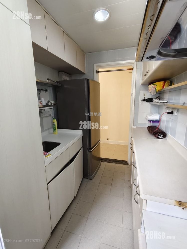 德强苑 售盘 3 房 , 1 浴室 574 平方尺