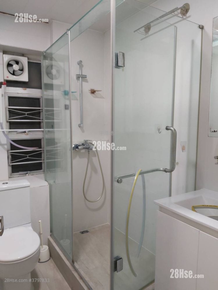 新葵芳花园 租盘 2 房 , 1 浴室 400 平方尺