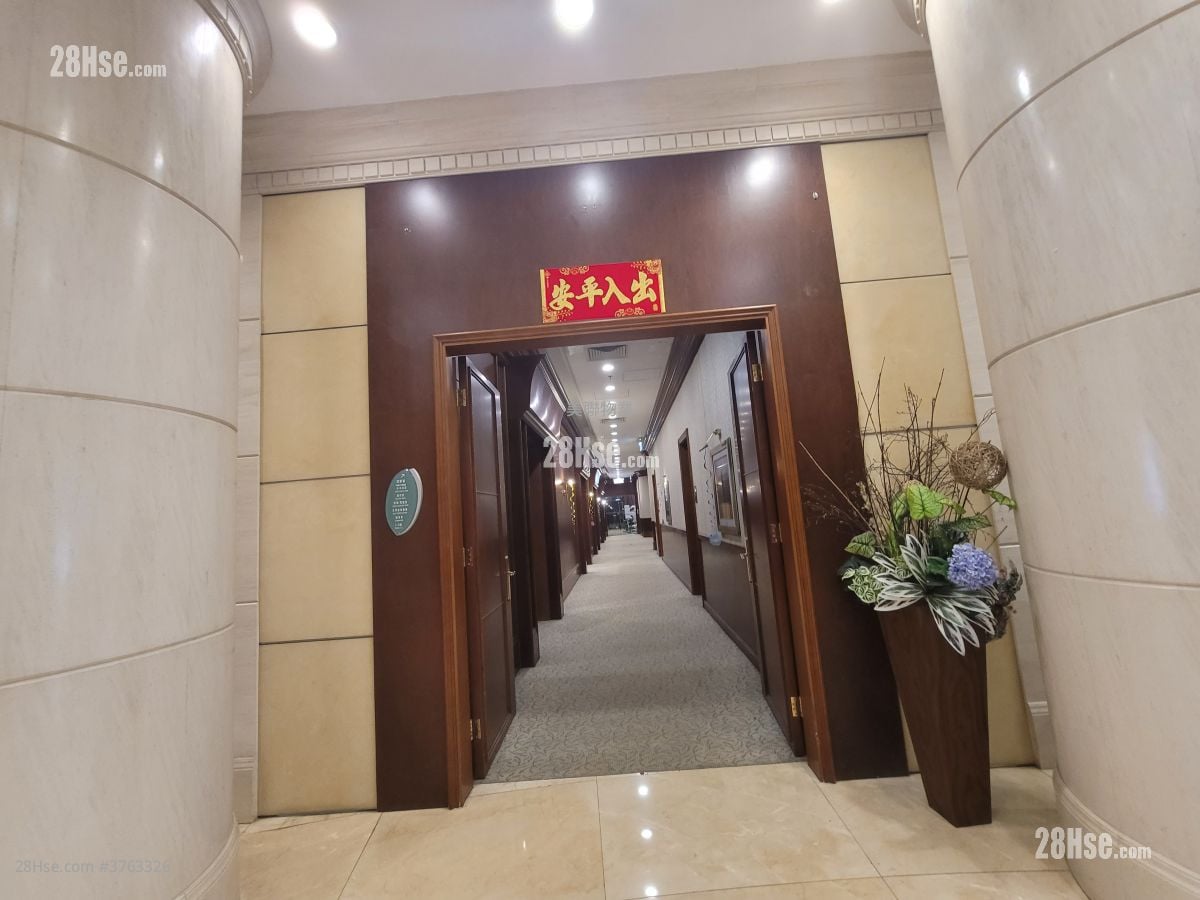 The Cliveden Sell 3 Bedrooms , 2 Bathrooms 713 ft²