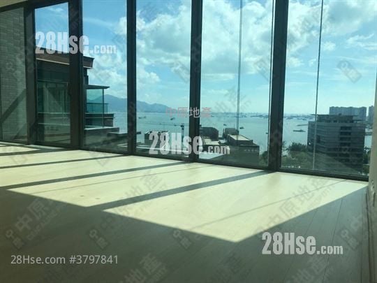 The Bloomsway Rental 1,213 ft²