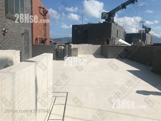 The Bloomsway Rental 1,213 ft²