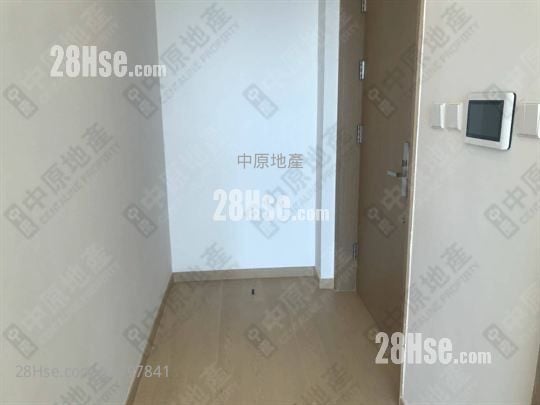 The Bloomsway Rental 1,213 ft²