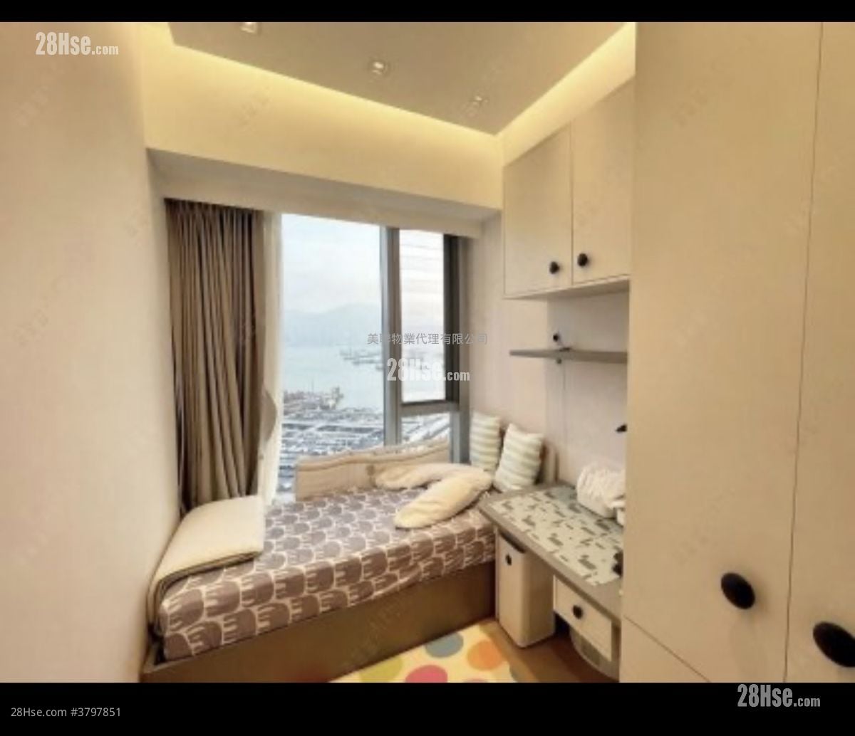 Cullinan West Rental 4 Bedrooms , 2 Bathrooms 1,515 ft²