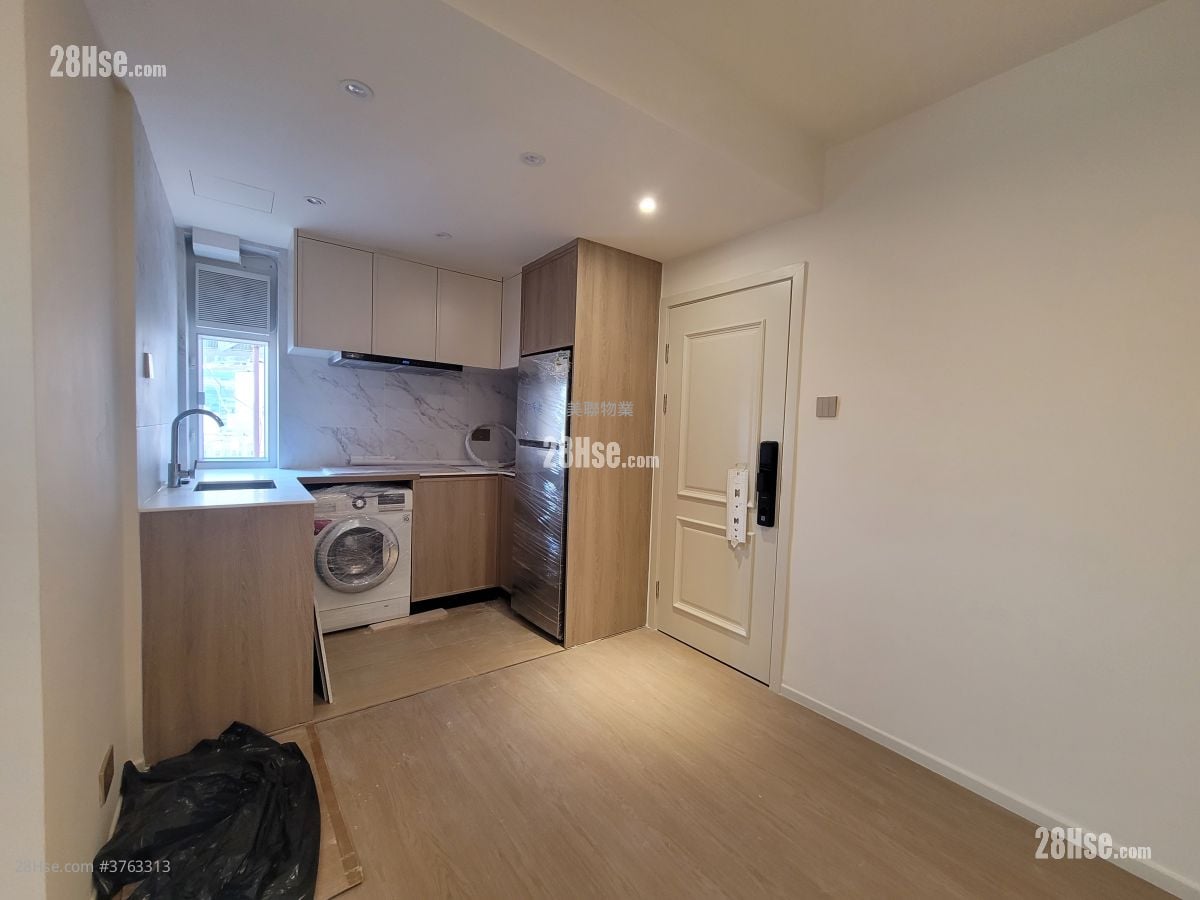 Tsuen Wan Centre Sell 2 Bedrooms , 1 Bathroom 324 ft²