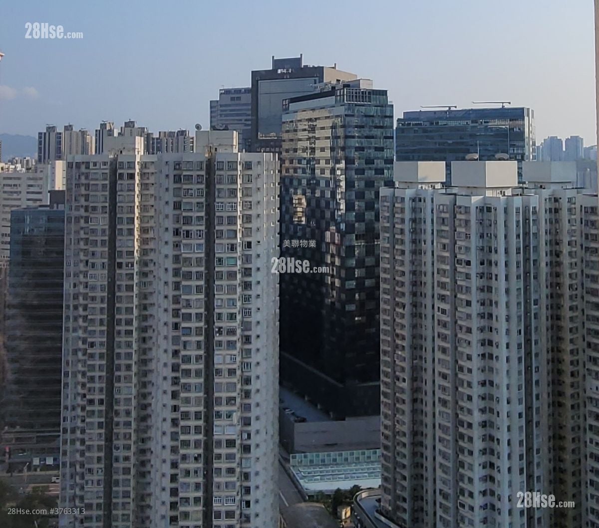 Tsuen Wan Centre Sell 2 Bedrooms , 1 Bathroom 324 ft²