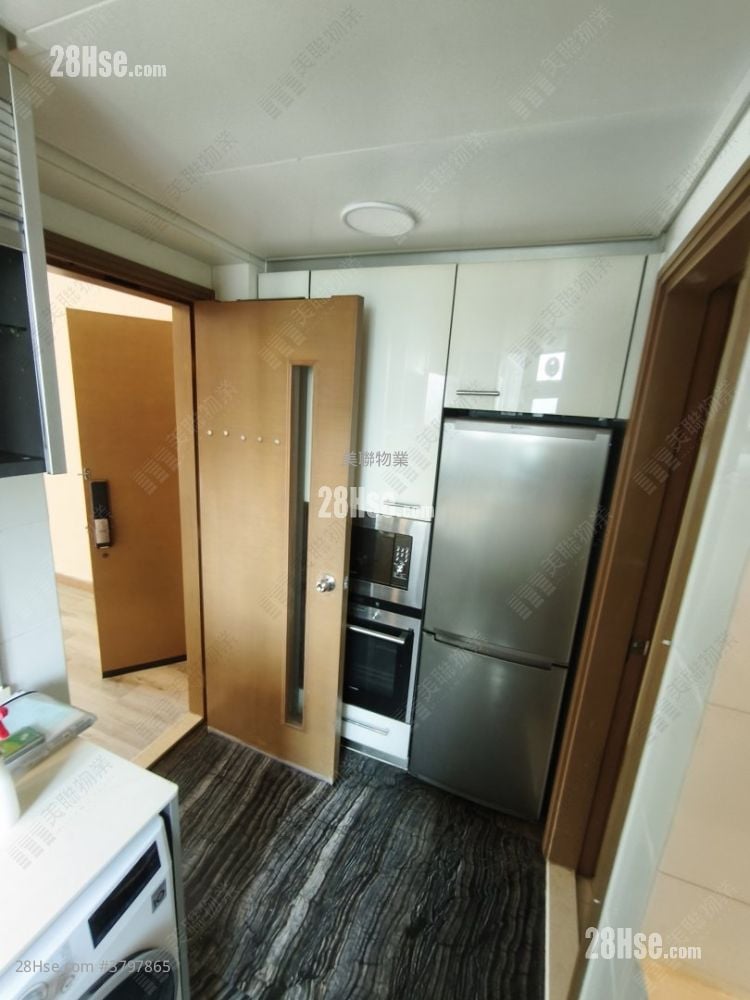 Yoho Midtown 租盘 4 房 , 3 浴室 1,029 平方尺