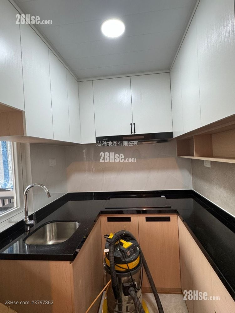 美发大厦 租盘 2 房 , 1 浴室 339 平方尺