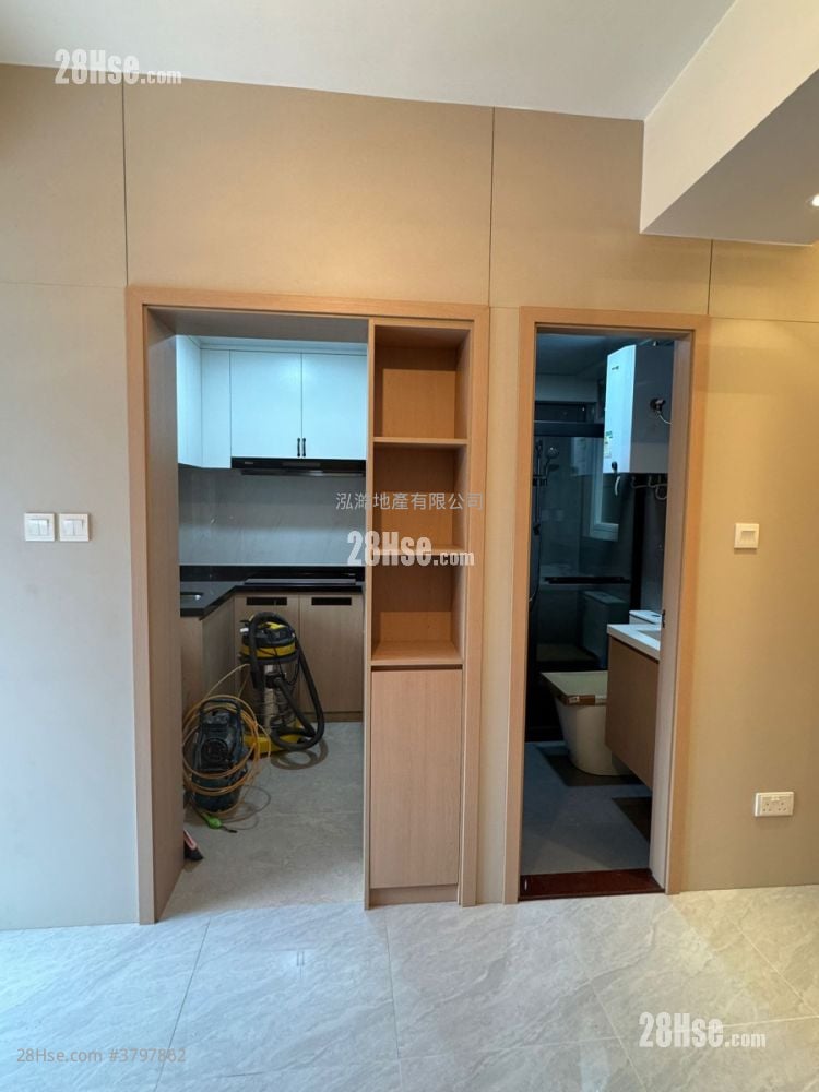 美发大厦 租盘 2 房 , 1 浴室 339 平方尺