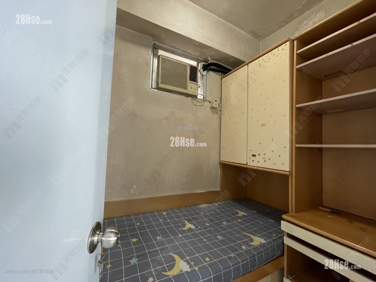 Hong Lai Garden Sell 2 Bedrooms 473 ft²