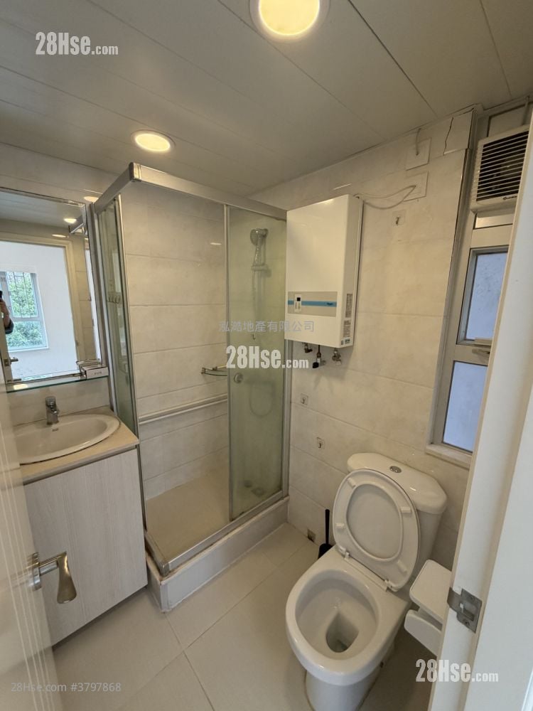 Serenity Park Rental 3 Bedrooms , 2 Bathrooms 590 ft²